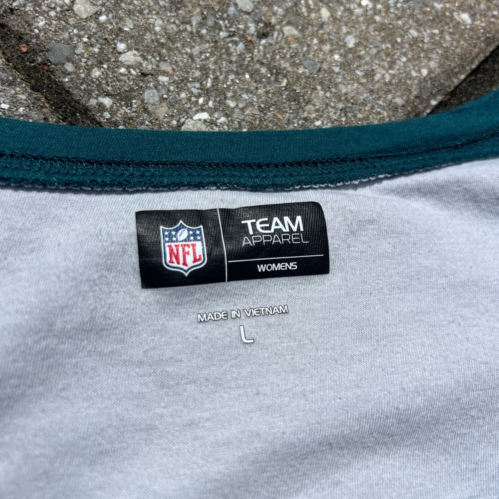 NFL Brand Eagles Tee - Picture 3 of 6